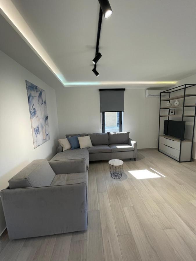 Dora Family Apartment *