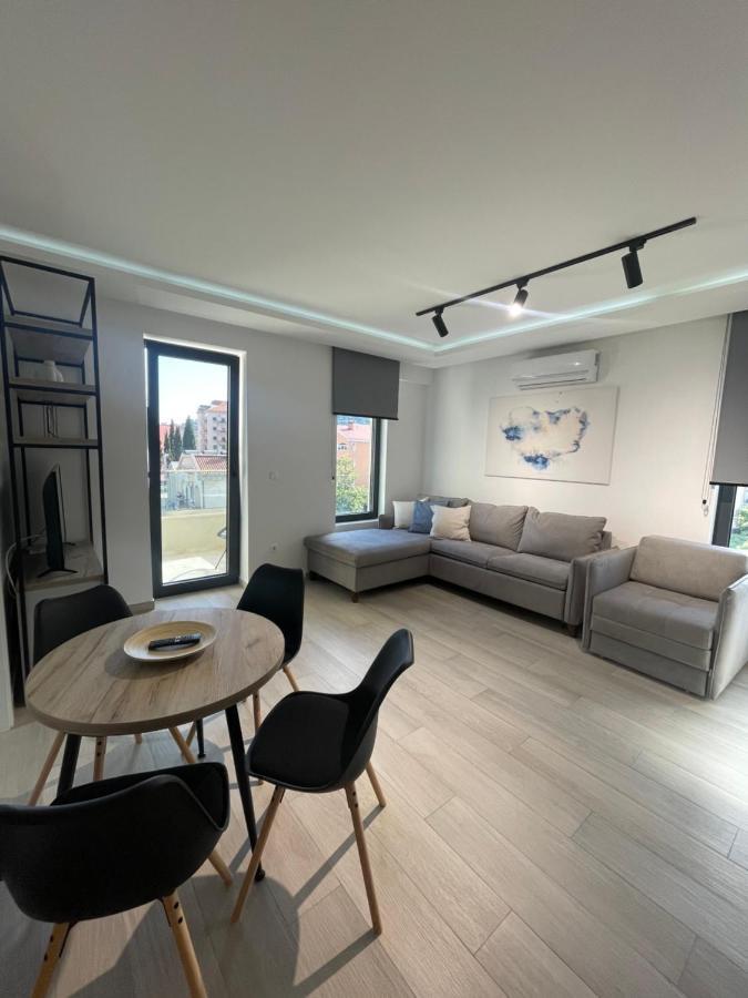 Dora Family Apartment