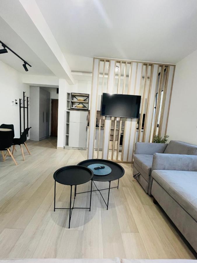 Dora Family Apartment